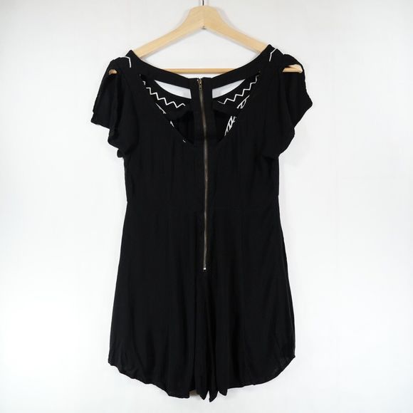 May & July Women's Black with White Short Sleeve Romper Size S - Picture 6 of 11